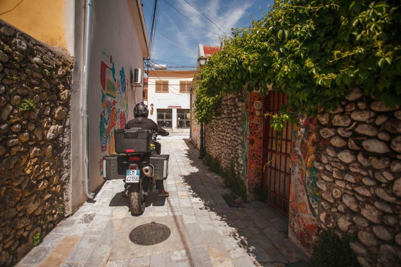 The Wanderers Hostel Shkodër Exterior foto